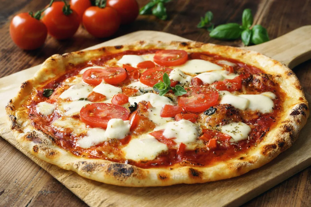 Zdjęcie Kurczak na pizzę surowy czy smażony – który wybór jest lepszy?