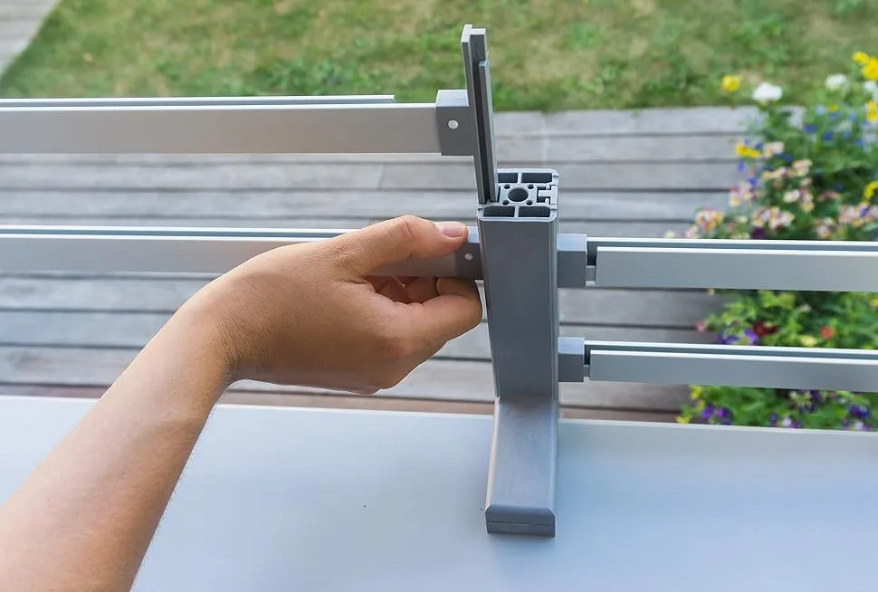 Zdjęcie Jak zabezpieczyć doniczki na parapecie zewnętrznym przed wiatrem