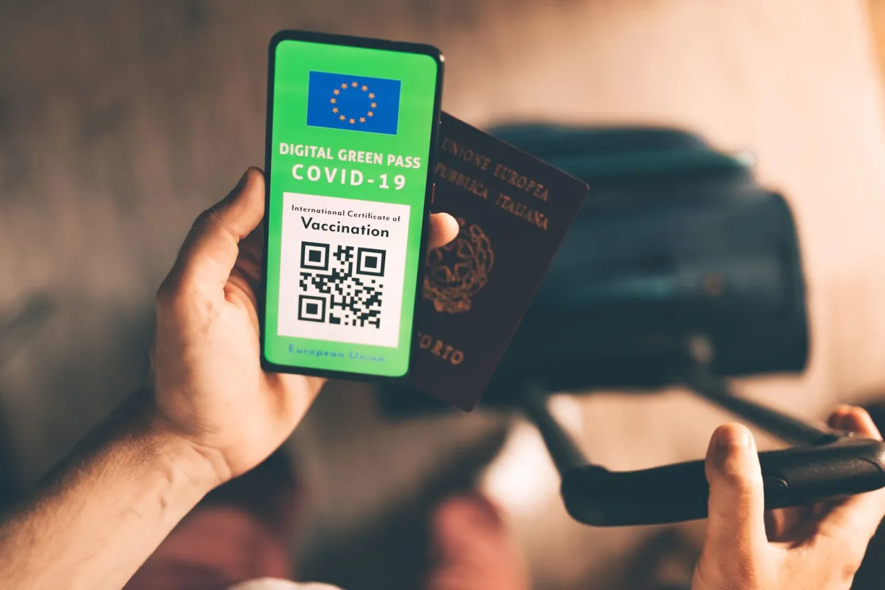 Zdjęcie Paszport covidowy ile ważny? Sprawdź, aby uniknąć problemów!