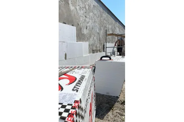 Zdjęcie Jak kołkować styropian, aby uniknąć błędów i zapewnić trwałość izolacji