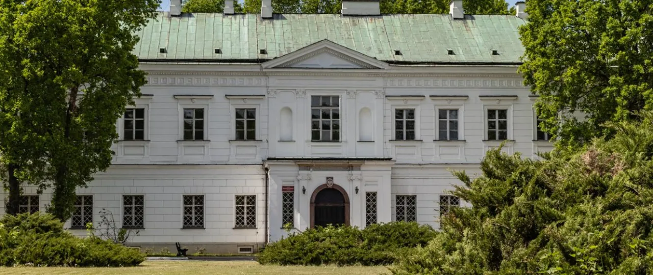 Zdjęcie Rezerwat Przyrody Stawy Raszyńskie: Odkryj jego tajemnice i bogactwo fauny