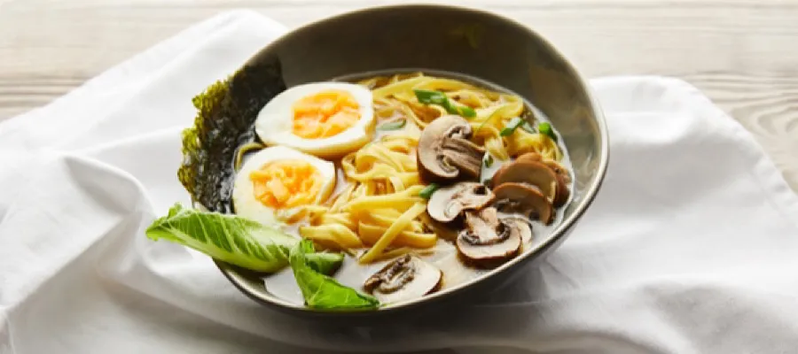 Zdjęcie Gdzie zjeść ramen w Warszawie? Odkryj najlepsze miejsca na ramen