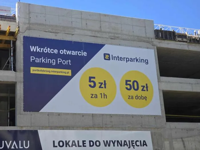 Zdjęcie Ile kosztuje parking w Kołobrzegu? Sprawdź ceny i oszczędź!