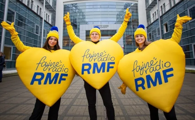 Zdjęcie Na jakiej częstotliwości jest RMF FM? Sprawdź, gdzie słuchać!
