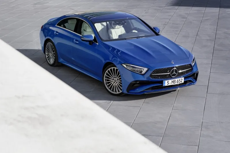 Zdjęcie Mercedes-Benz CLS AMG: Osiągi, wyposażenie i porównanie modeli