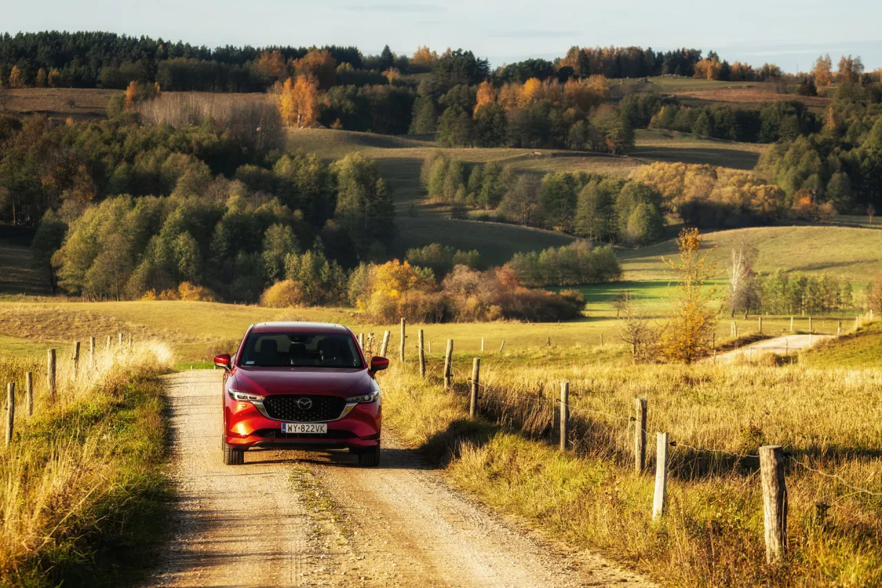 Zdjęcie Najpiękniejsze miejsca w Polsce jesienią, które zachwycają swoim urokiem