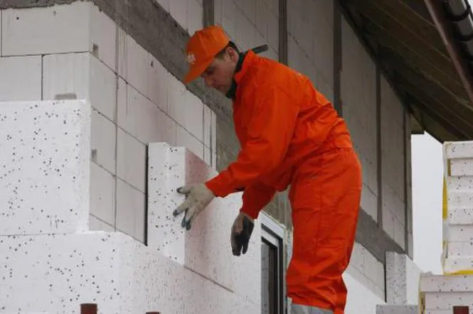 Zdjęcie Jak 5 cm styropianu wpływa na twoje oszczędności i komfort cieplny?