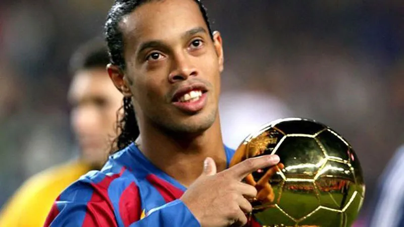 Zdjęcie Ile złotych piłek ma Ronaldinho? Zaskakująca prawda o jego nagrodach Ballon d'Or