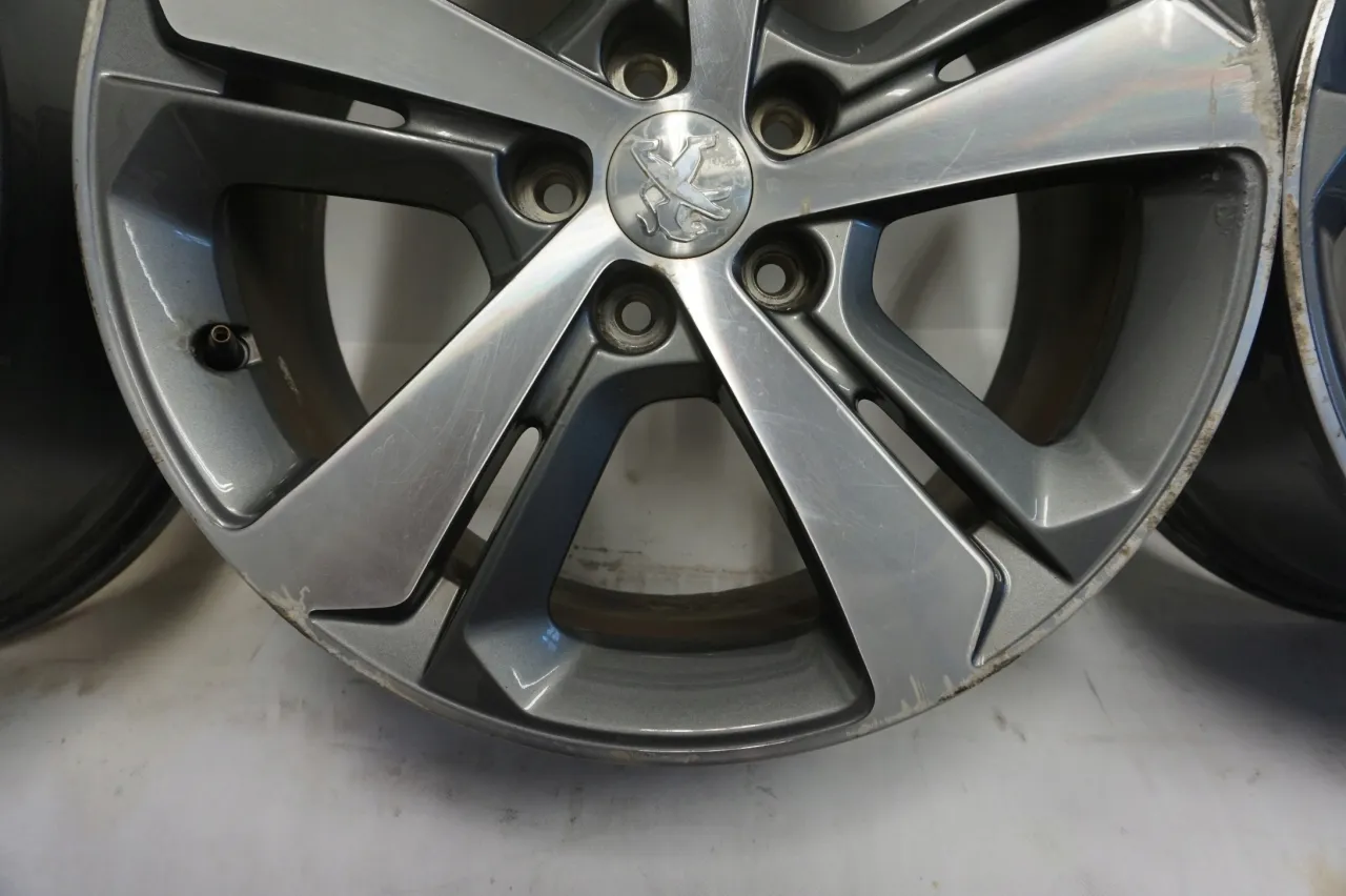 Zdjęcie Jakie felgi do Peugeot 308 - uniknij błędów przy wyborze rozmiaru