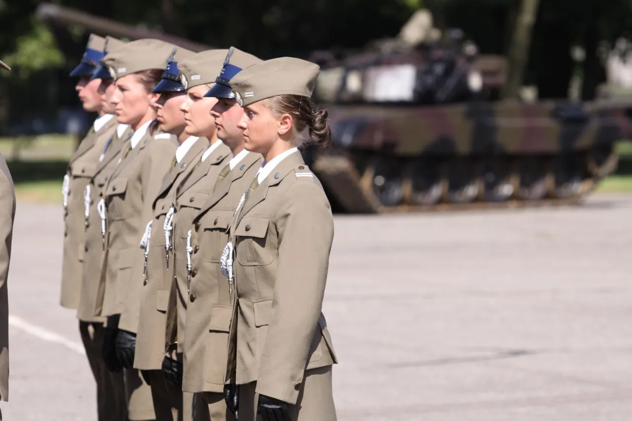 Zdjęcie Ile zarabia żołnierz zawodowy? Zaskakujące fakty o wynagrodzeniu