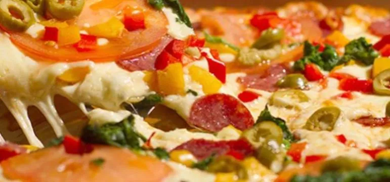 Zdjęcie Historia pizzy: jak powstała i podbiła światowe kuchnie
