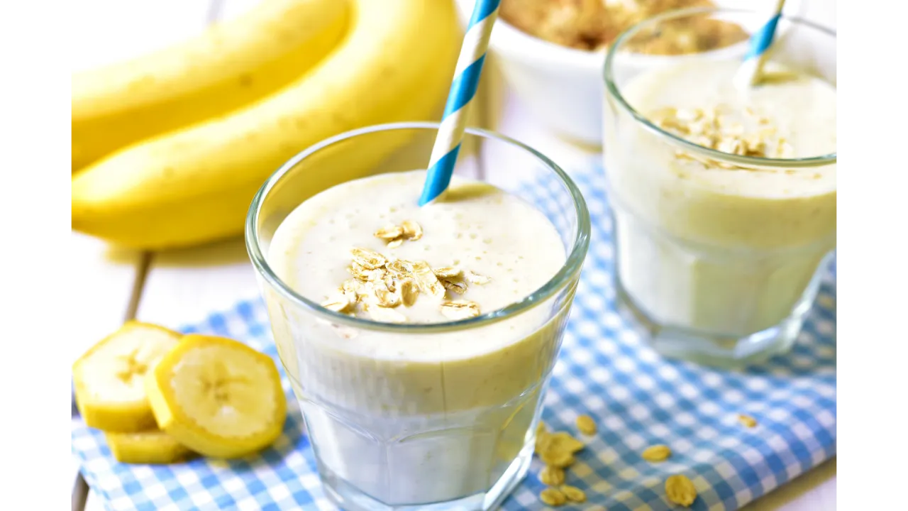 Zdjęcie Delicioso batido de plátano y avena para un desayuno saludable