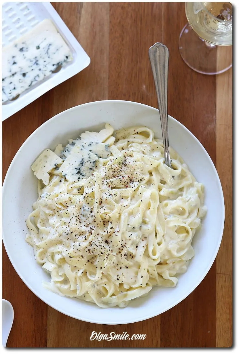 Zdjęcie Pyszne spaghetti z serem pleśniowym: proste przepisy na każdą okazję