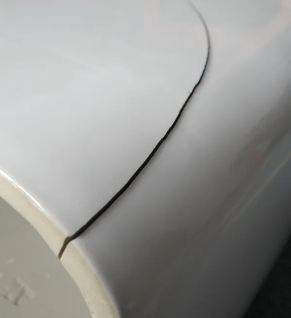 Zdjęcie Czym skleić ceramikę wc, aby naprawić uszkodzenia skutecznie?