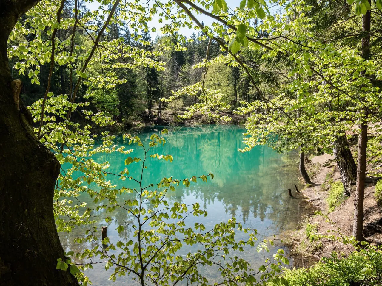 Zdjęcie Kolorowe jeziorka kiedy najlepiej jechać, by nie przegapić ich uroku