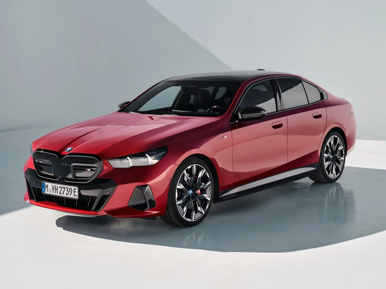 Zdjęcie Nowa generacja BMW serii 5 – innowacje, silniki i komfort jazdy