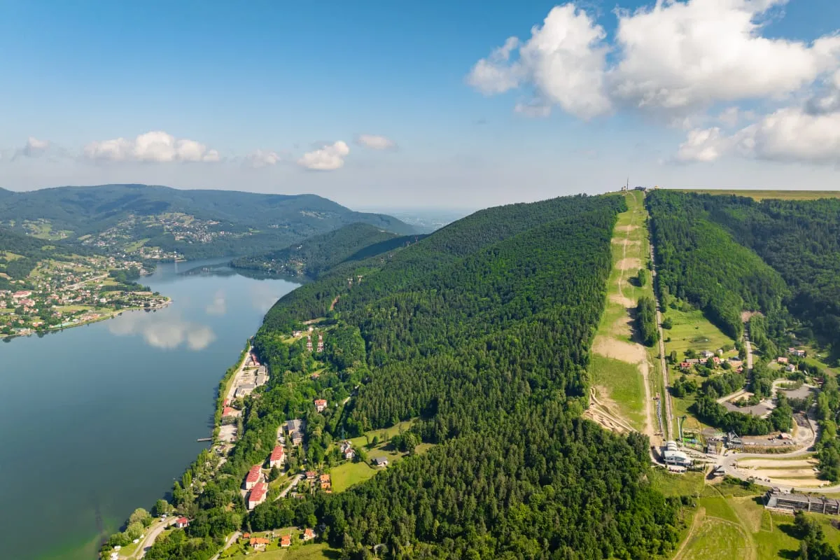 Zdjęcie Atrakcje Międzybrodzie Żywieckie – odkryj niezapomniane miejsca i aktywności
