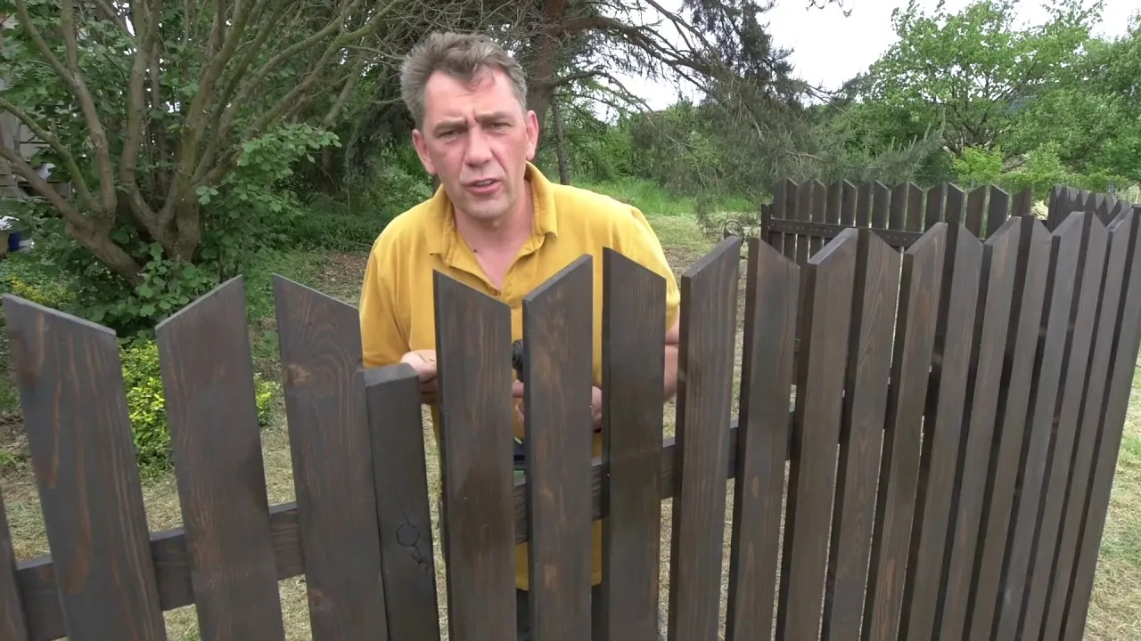 Zdjęcie Tani płot drewniany: Jak zrobić samemu i zaoszczędzić?