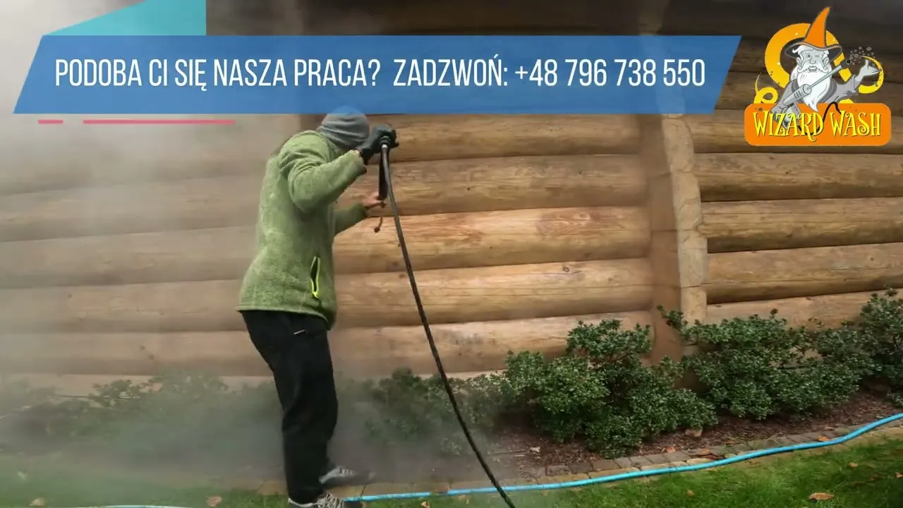Zdjęcie Jak wyczyścić dom z bali, by nie uszkodzić drewna i zachować jego urok