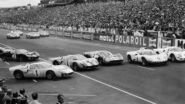 Zdjęcie Legendarna rywalizacja Ford vs Ferrari: wyścig Le Mans 66