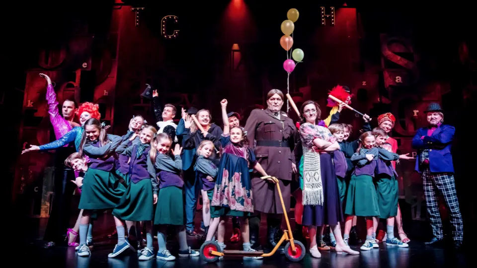 Zdjęcie Teatr Syrena Matylda - emocjonujący musical, który zachwyca widzów