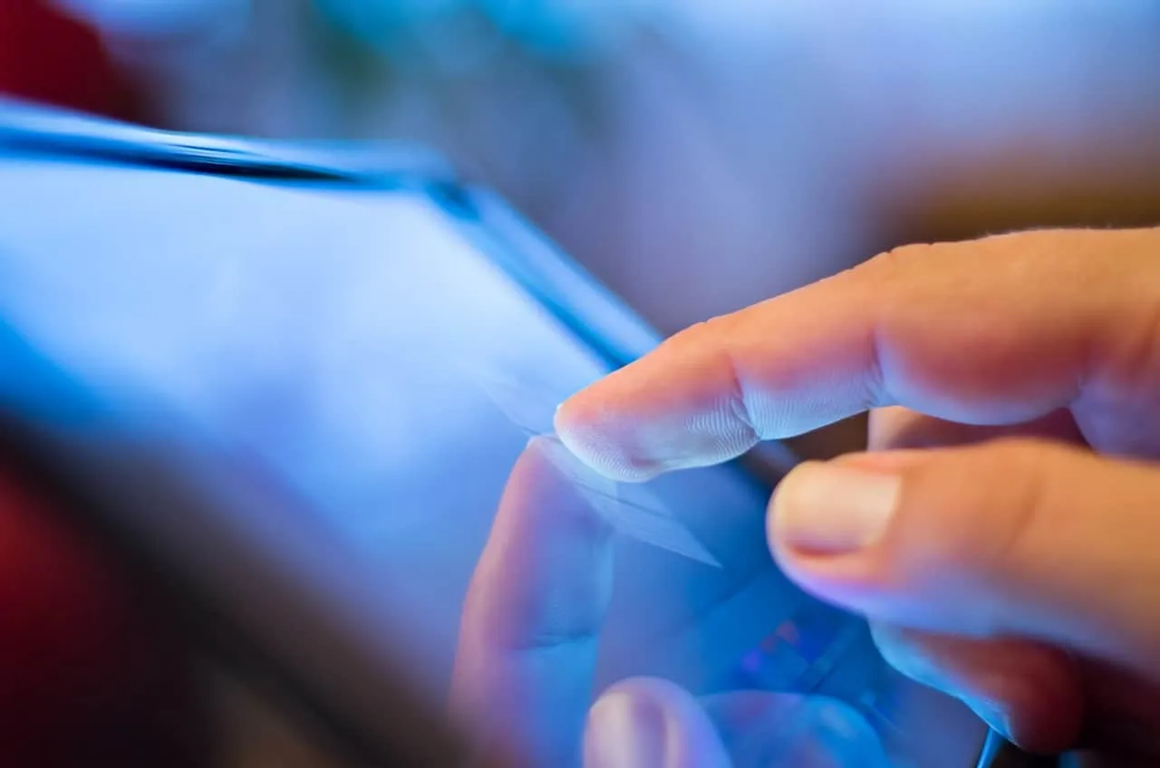 Zdjęcie Écran tactile qui ne répond plus : solutions simples pour réparer rapidement