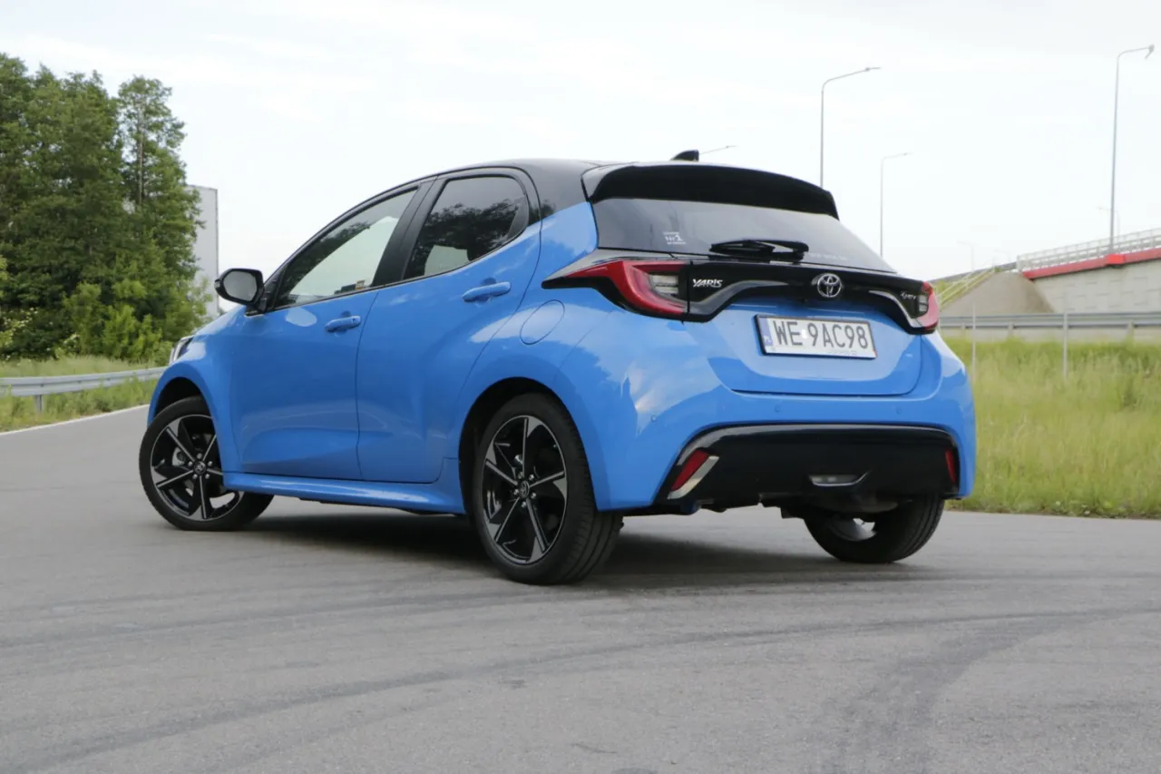 Zdjęcie Ile pali Toyota Yaris Hybrid? Rzeczywiste spalanie i oszczędności