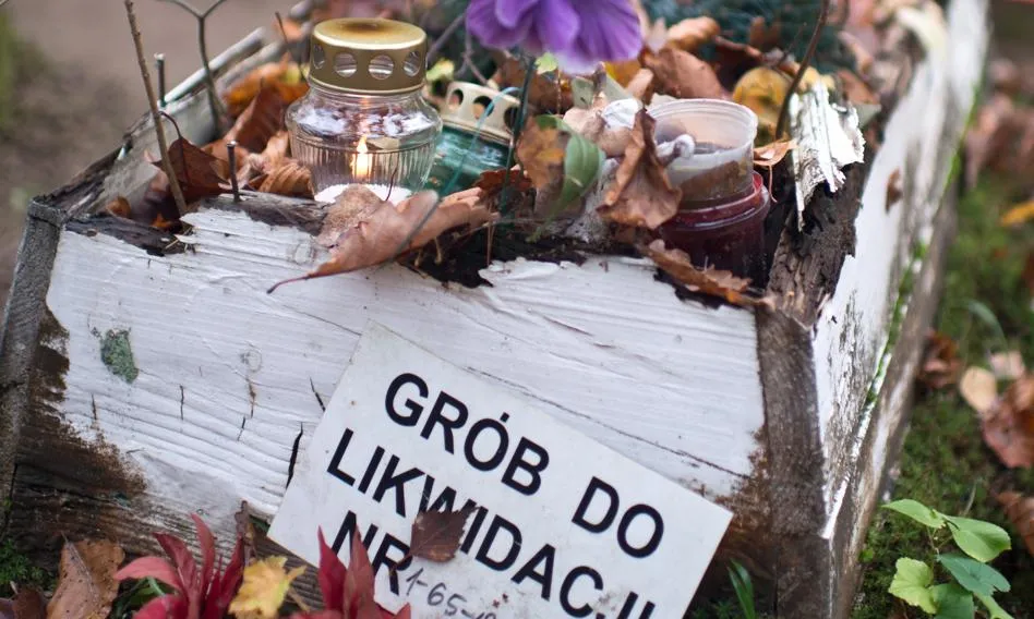 Zdjęcie Ile kosztuje miejsce na cmentarzu? Sprawdź ceny i uniknij niepotrzebnych kosztów