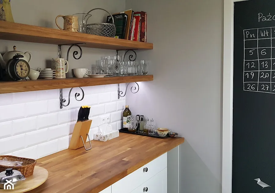 Zdjęcie Co na półki w kuchni: 15 inspirujących pomysłów na aranżację