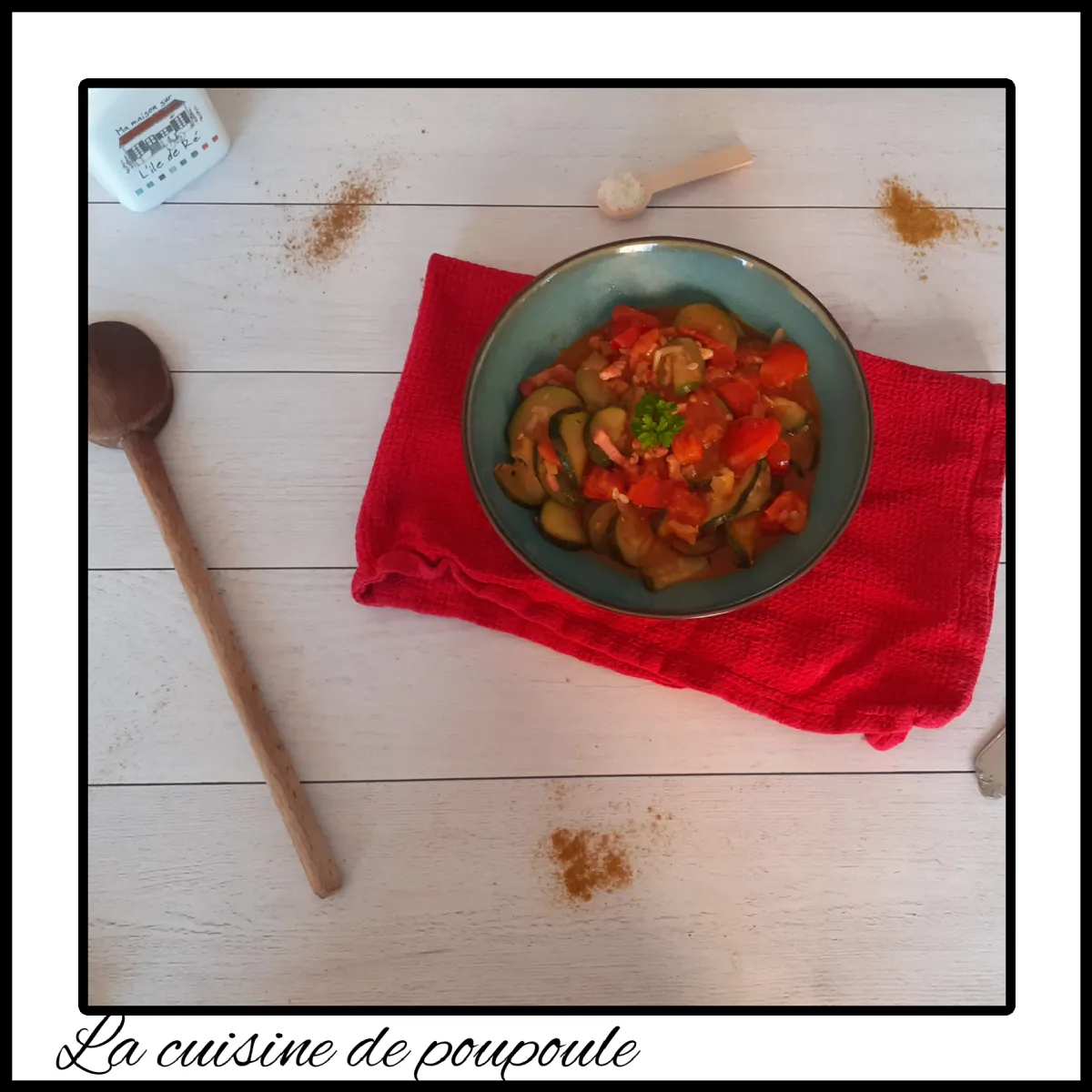 Zdjęcie Les meilleures épices avec courgette et tomate pour des plats savoureux