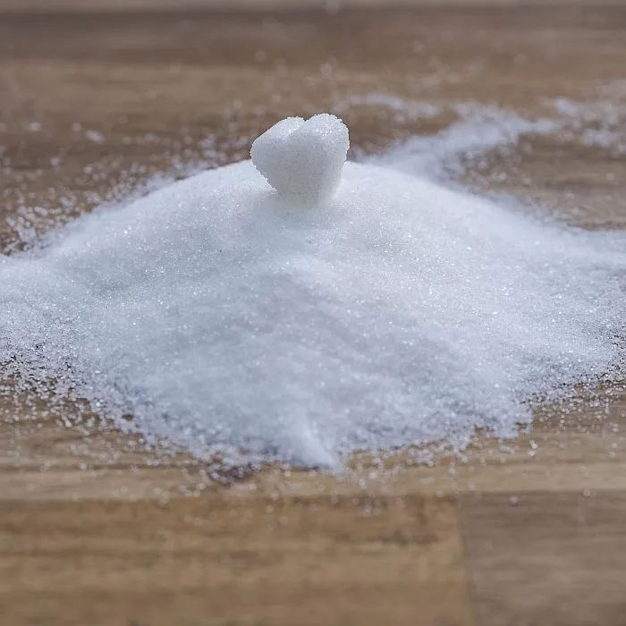 Zdjęcie Peeling solny czy cukrowy: który wybrać? Porównanie i efekty