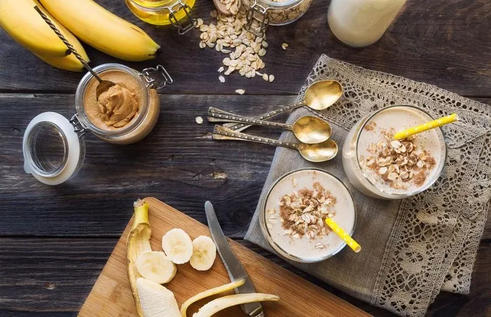 Zdjęcie Prosty przepis na koktajl bananowy z mlekiem, który zachwyca smakiem