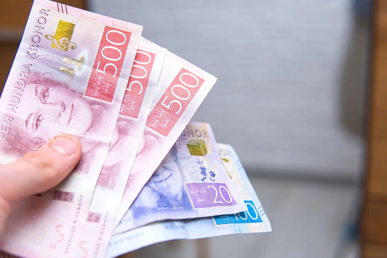 Zdjęcie Chcesz wiedzieć jaka to waluta SEK? Poznaj znaczenie i wartość waluty szwedzkiej