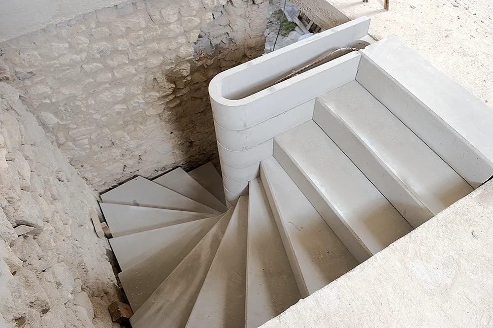 Zdjęcie Construire un escalier en béton facilement avec un kit coffrage adapté