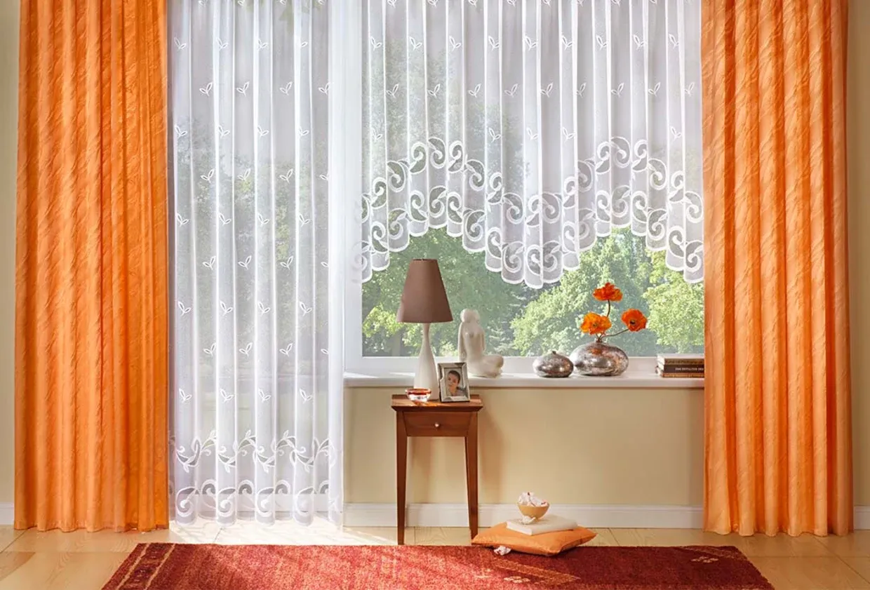 Zdjęcie Moderne Wohnzimmer Gardinen für Balkontür und Fenster, die begeistern