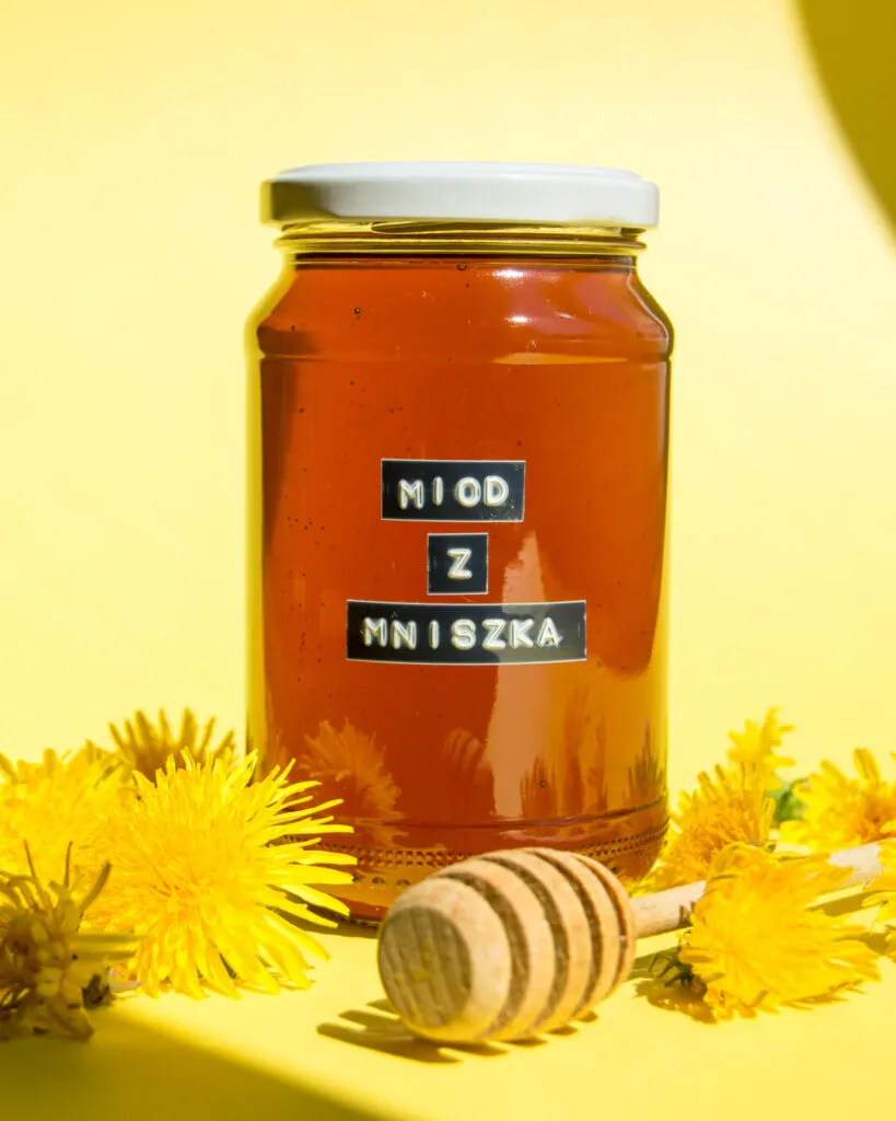 Zdjęcie Dlaczego miód nie jest wegański? Poznaj etyczne powody tej decyzji