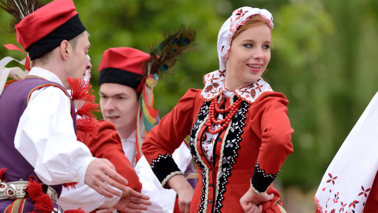 Zdjęcie Z jakiego kraju pochodzi taniec polka? Odkryj jego fascynującą historię