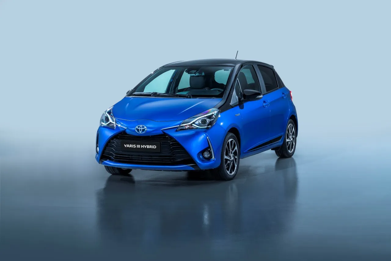 Zdjęcie Toyota Yaris Hybrid czy warto? Odkryj zalety i wady tego modelu