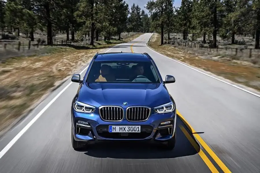 Zdjęcie BMW X3 jaki silnik benzynowy wybrać – uniknij najgorszego wyboru