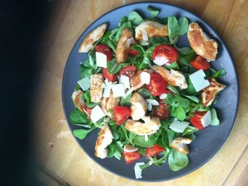 Zdjęcie Salade de poulet froid : les recettes Marmiton pour régaler