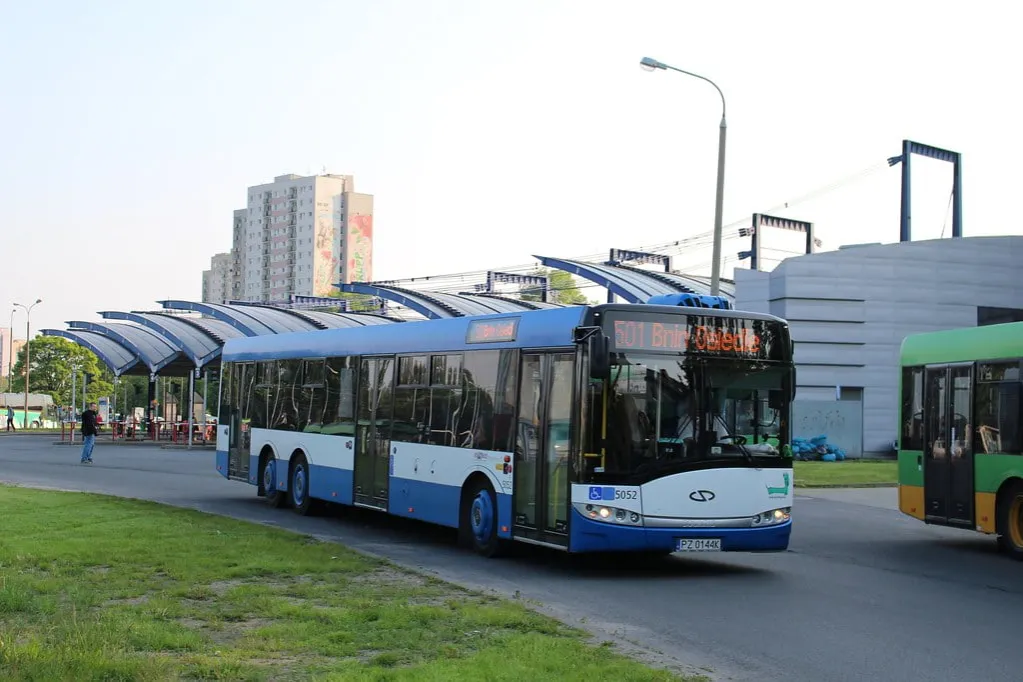 Zdjęcie Skąd odjeżdża bus Marco Polo w Rataje? Sprawdź ważne informacje