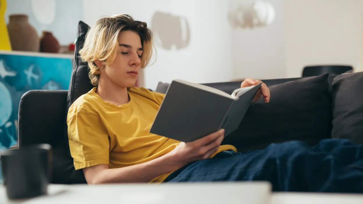 Zdjęcie Było ich 6 potem 12: Czy warto przeczytać tę intrygującą książkę?