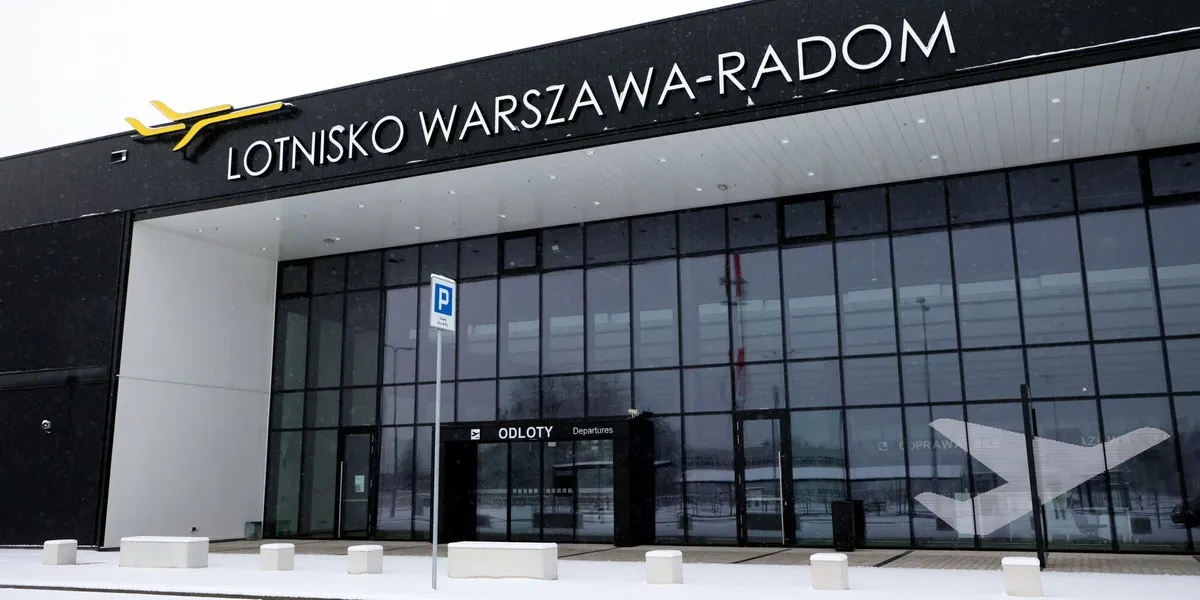 Zdjęcie Lotnisko w Radomiu kiedy otwarcie - poznaj datę i szczegóły pierwszych lotów