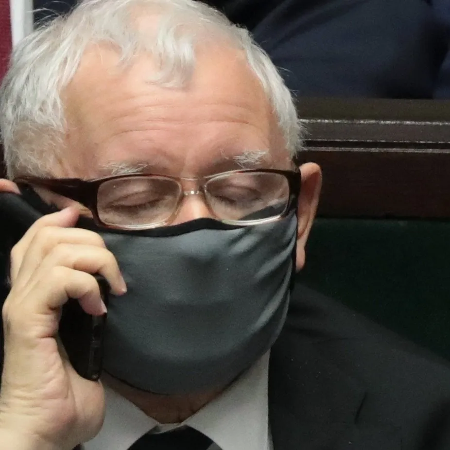 Zdjęcie Ilu posłów ma PiS w Sejmie? Zaskakujące fakty o ich liczbie
