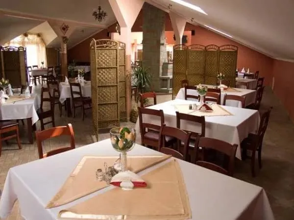 Zdjęcie Gdzie zjeść w Ustroniu? Odkryj najlepsze restauracje i smaki