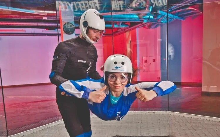 Zdjęcie Ile kosztuje lot w tunelu aerodynamicznym? Sprawdź ceny i oferty