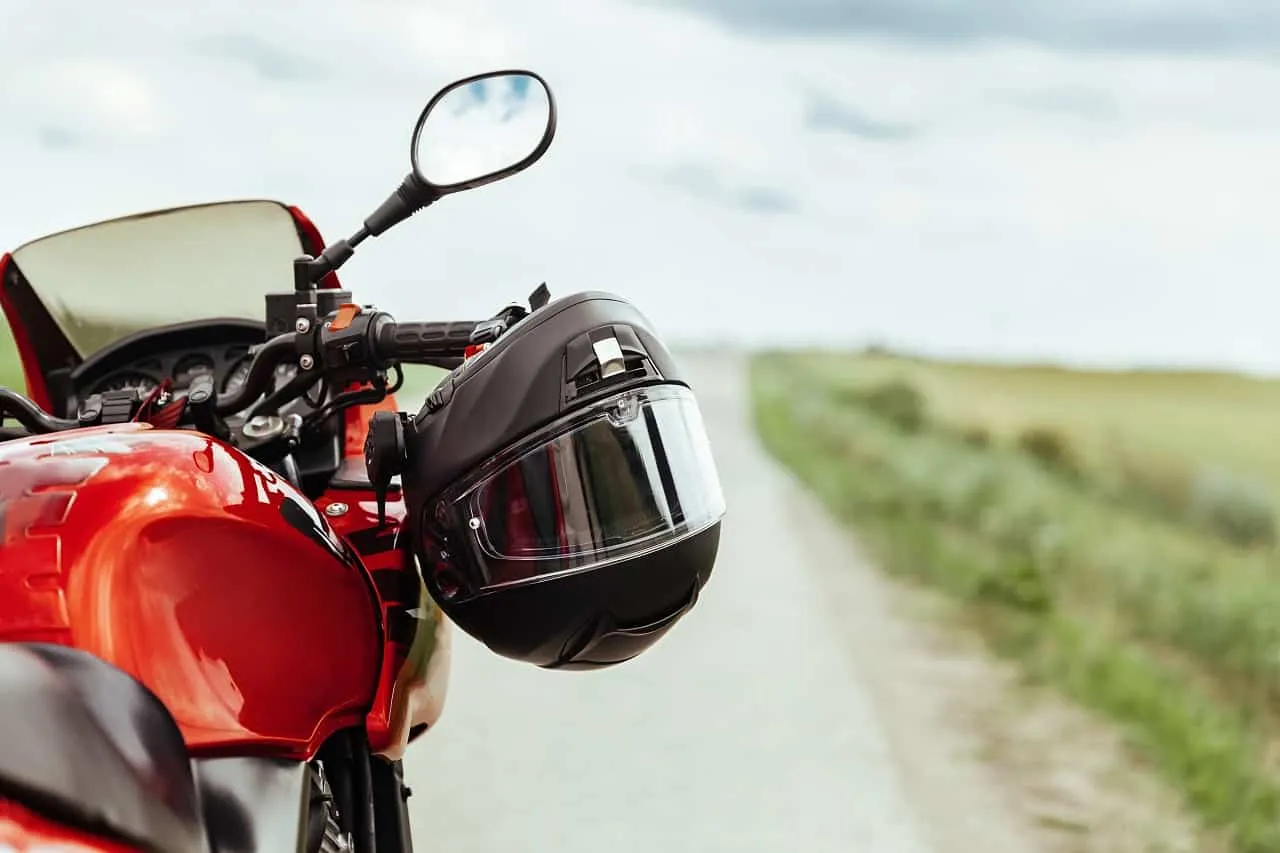 Zdjęcie Czy na motor 125 cm³ trzeba mieć prawo jazdy? Sprawdź wymagania i konsekwencje