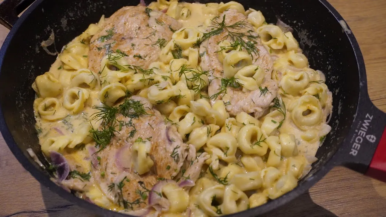 Zdjęcie Makaron tortellini z czym podawać – najlepsze sosy i dodatki, które zachwycą