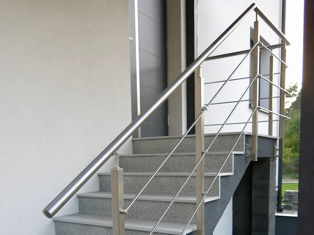 Zdjęcie Wysokość balustrady na schody – sprawdź, aby uniknąć błędów budowlanych