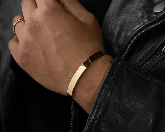 Zdjęcie Bransoletka bangle co to znaczy? Odkryj jej znaczenie i historię